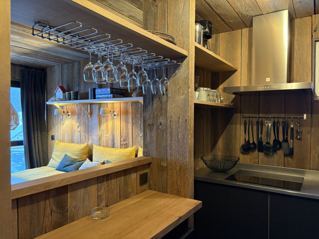 _lv_images__lot_0000000391_02_295014