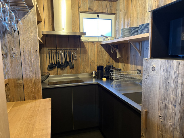_lv_images__lot_0000000391_03_481947