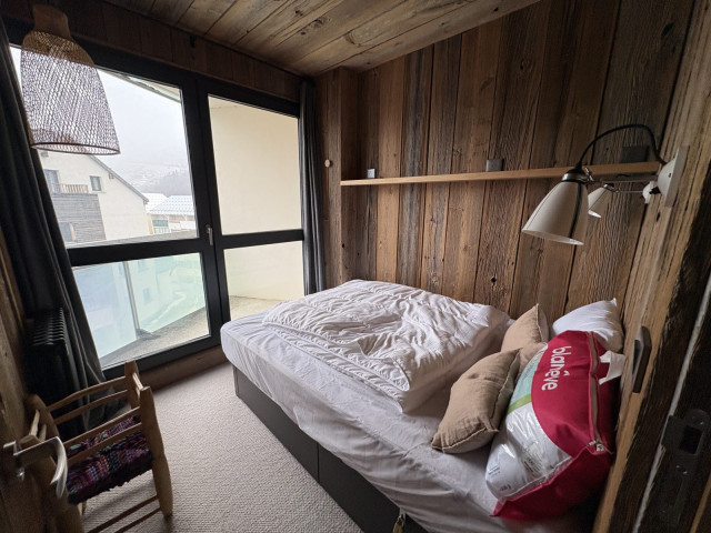 _lv_images__lot_0000000391_05_295017