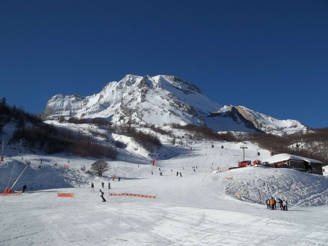 bas-station-otebge-etxe-182231