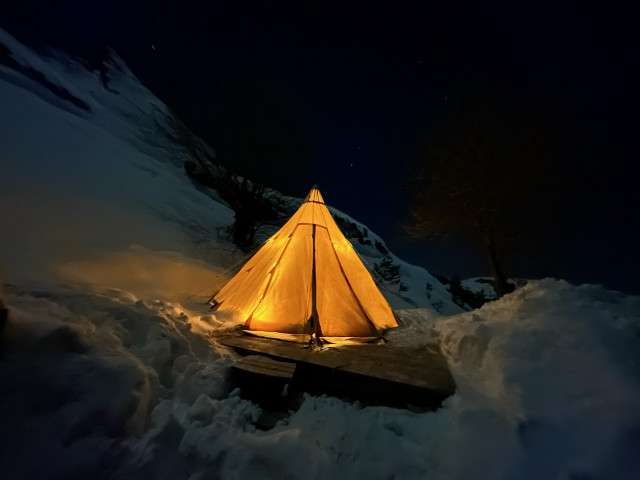 gourette-nuit-tipi6-aventure-nordique-324550