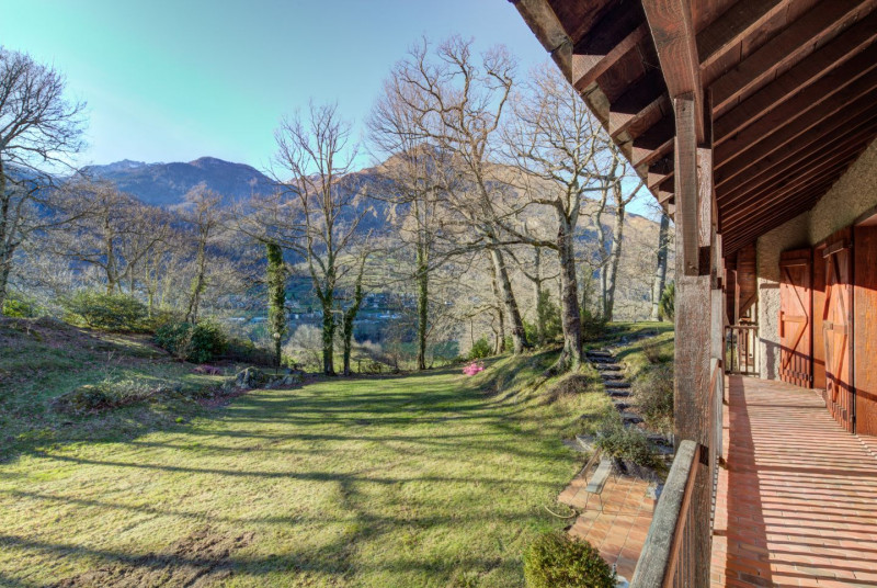 Le-Rocher-photo-vue-montagne