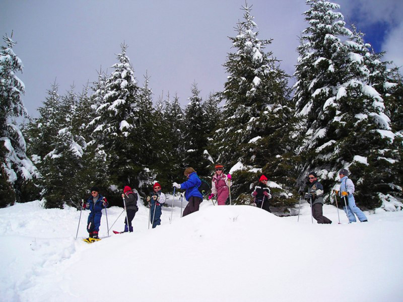 Rando-Raquette-Famille©CDT64-F.Magrou Rando-Raquette-Famille©CDT64-F.Magrou