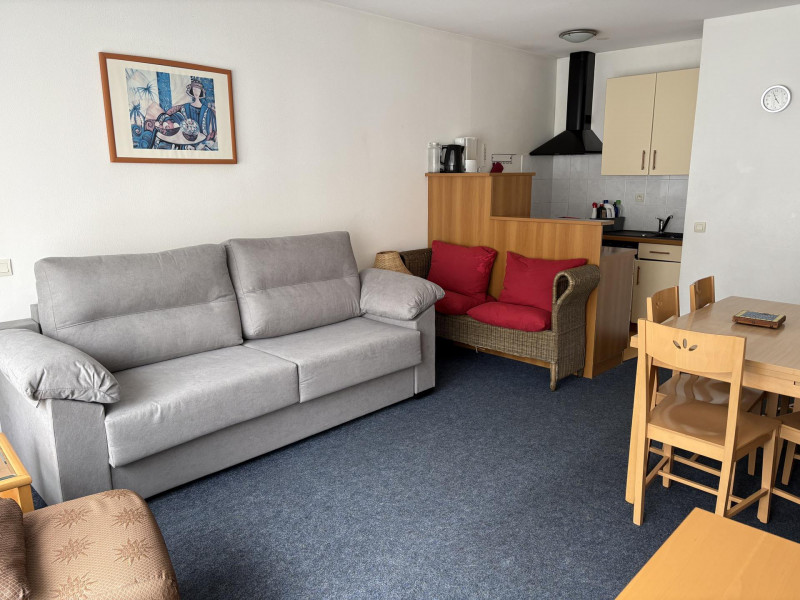 _lv_images__lot_0000000010_02_309885