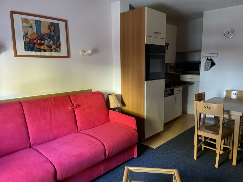 _lv_images__lot_0000000011_02_307186 _lv_images__lot_0000000011_02_307186