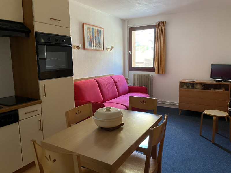 _lv_images__lot_0000000012_02_270719