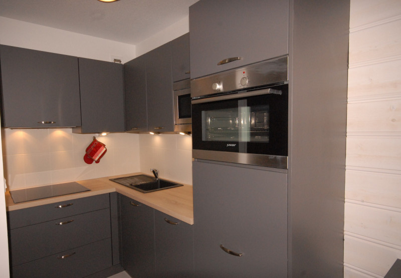 _lv_images__lot_0000000040_05_298889