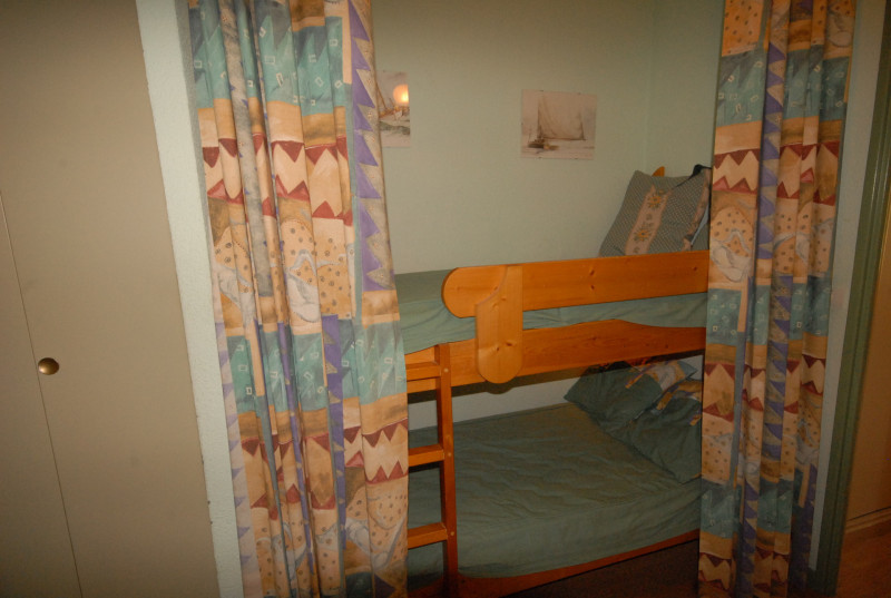 _lv_images__lot_0000000057_06_291651