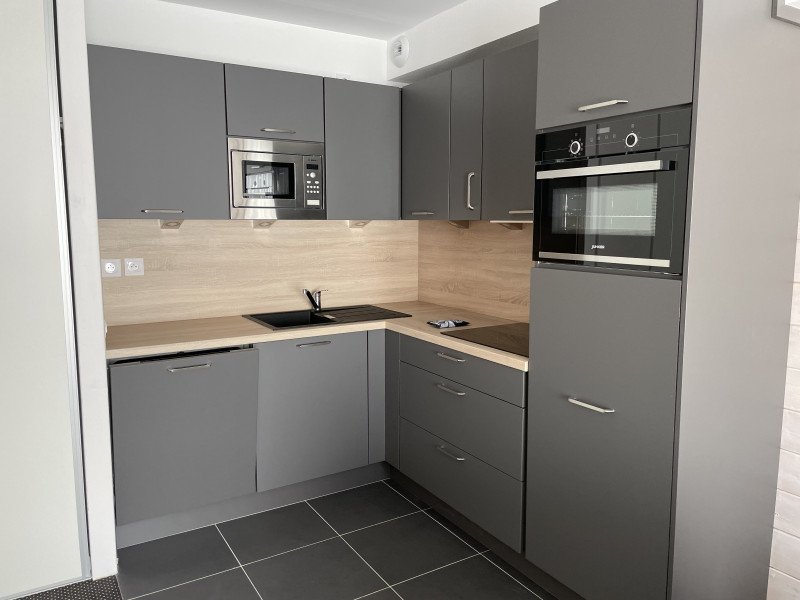 _lv_images__lot_0000000104_06_468011 _lv_images__lot_0000000104_06_468011