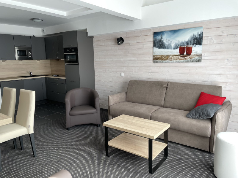 _lv_images__lot_0000000104_10_320097