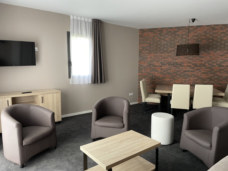 _lv_images__lot_0000000108_02_342774