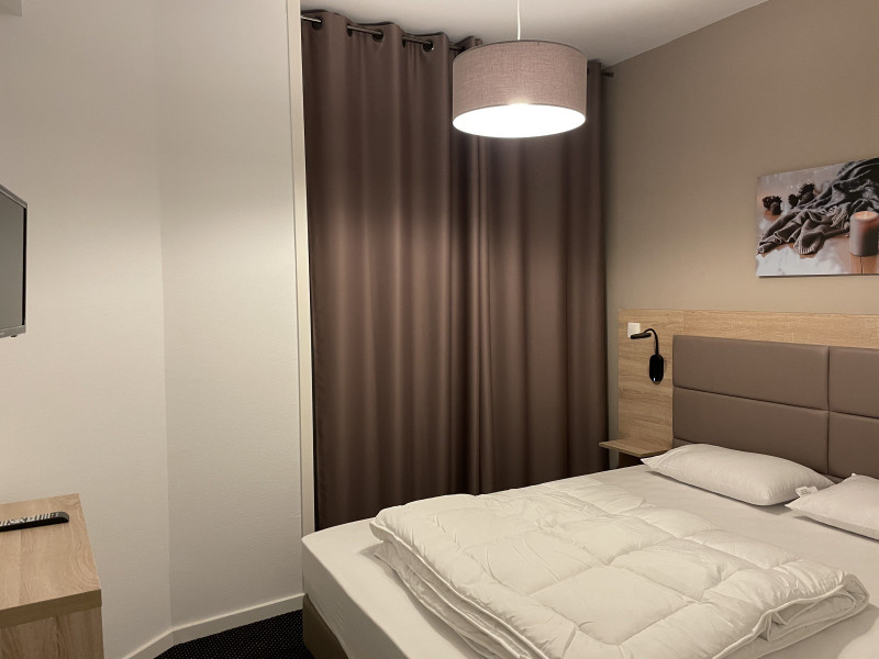 _lv_images__lot_0000000108_06_342778