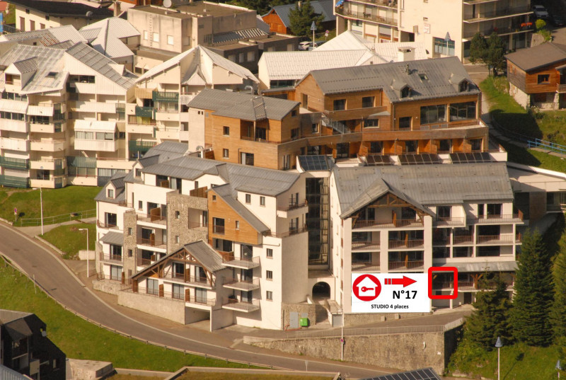 _lv_images__lot_0000000118_04_317971 _lv_images__lot_0000000118_04_317971