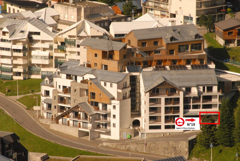 _lv_images__lot_0000000120_04_317692