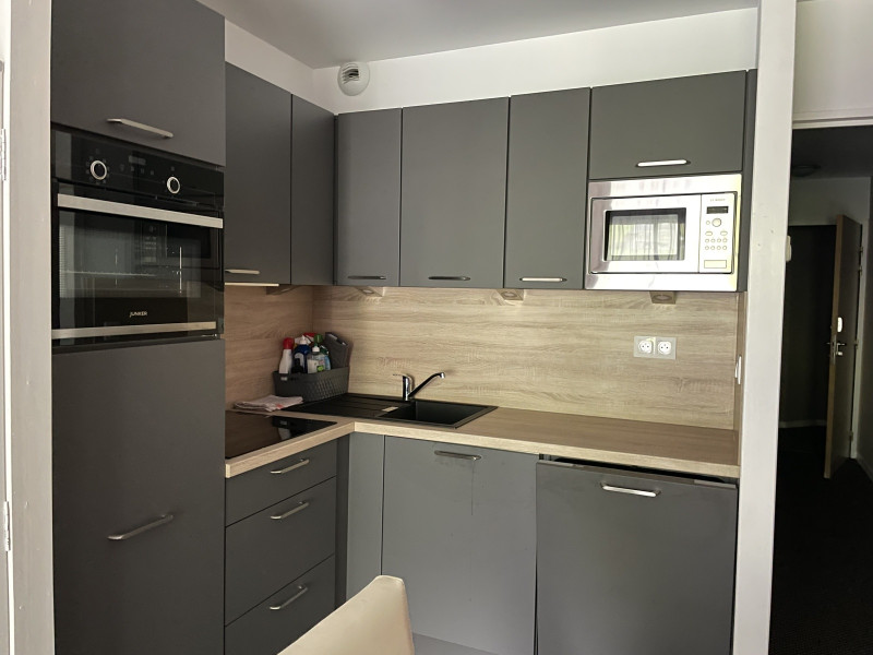 _lv_images__lot_0000000131_06_348401