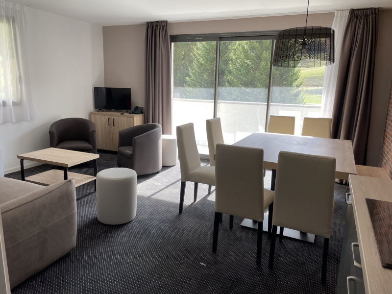 _lv_images__lot_0000000132_03_339417