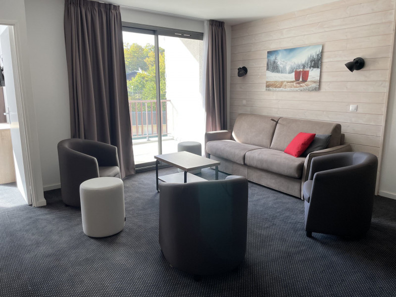 _lv_images__lot_0000000136_03_319862