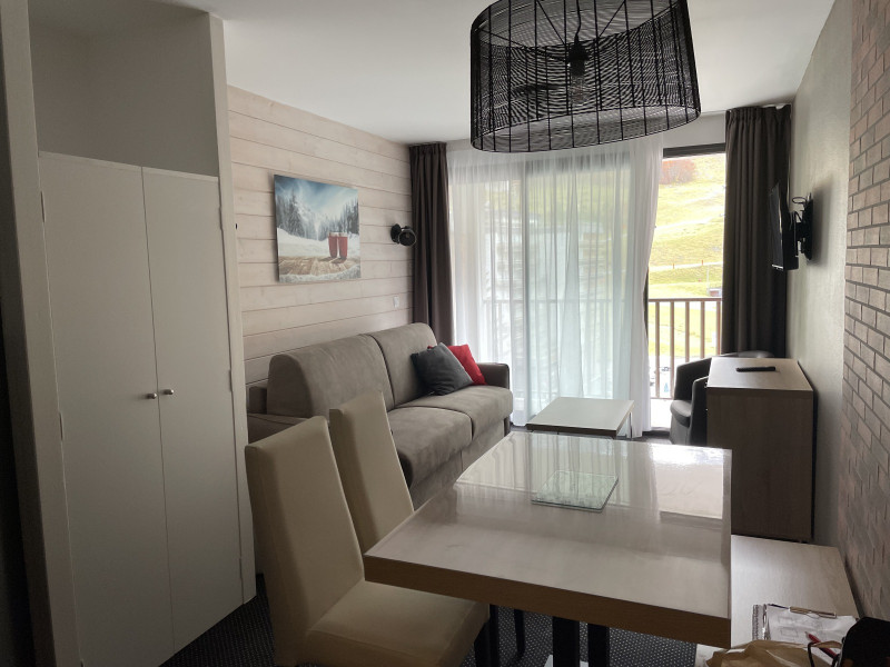 _lv_images__lot_0000000139_01_339856