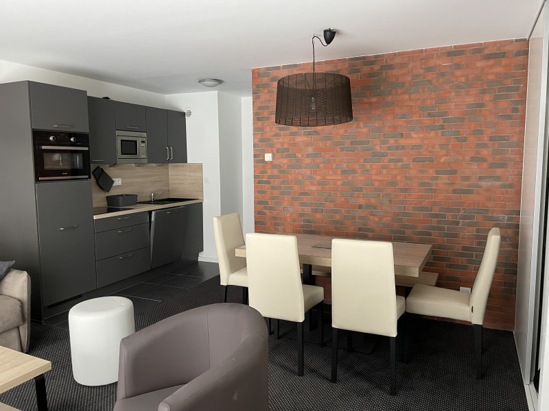 _lv_images__lot_0000000143_02_317876