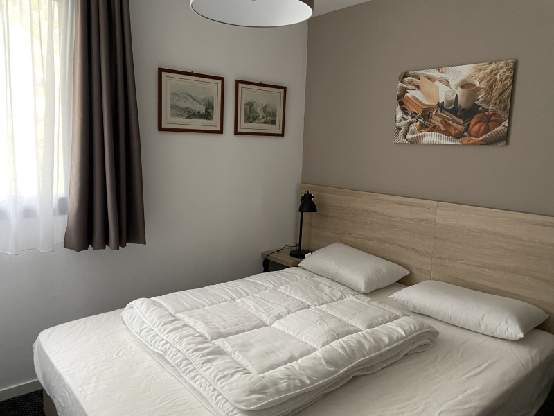 _lv_images__lot_0000000143_08_320198