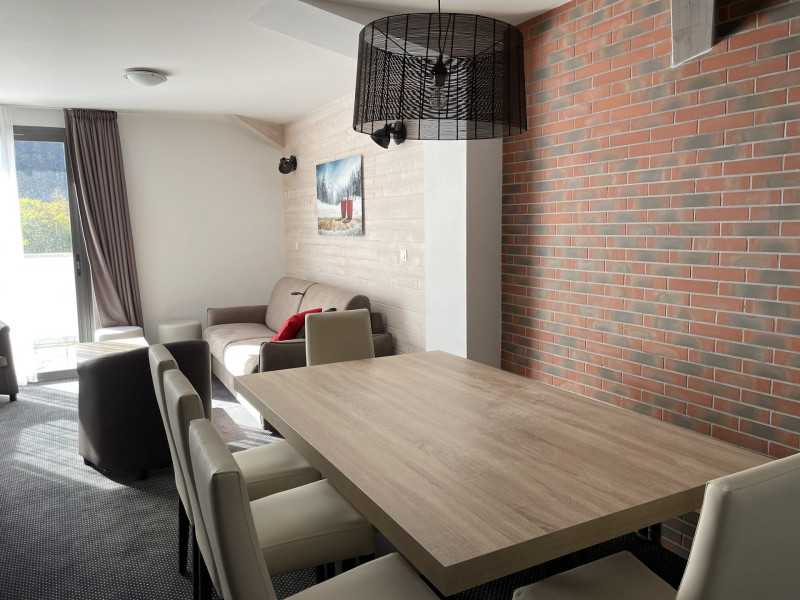 _lv_images__lot_0000000144_14_317636 _lv_images__lot_0000000144_14_317636