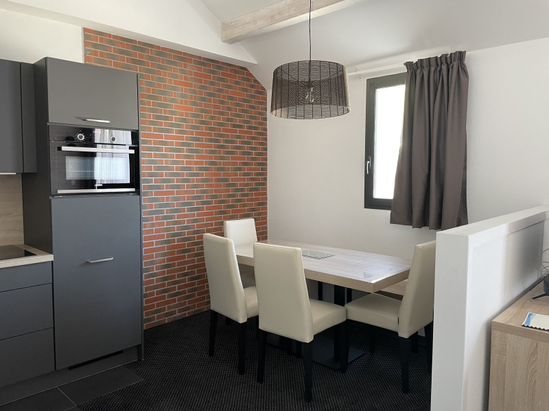 _lv_images__lot_0000000145_03_317947