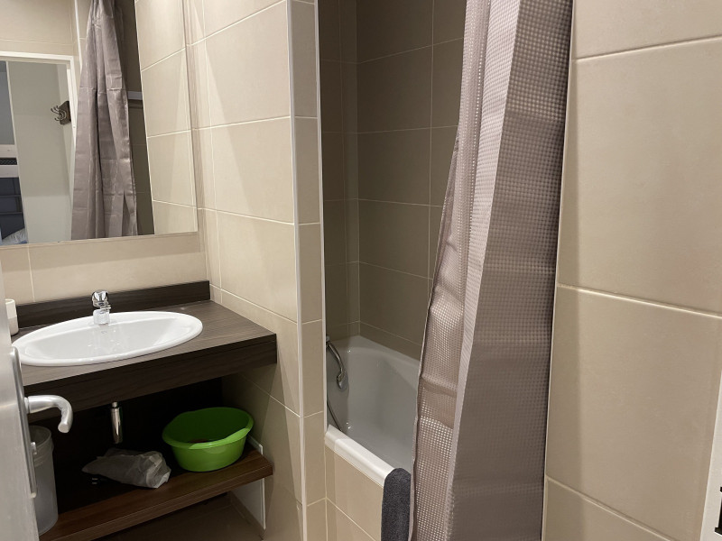 _lv_images__lot_0000000145_09_317953