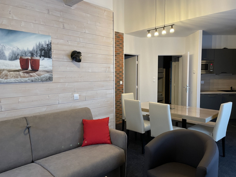 _lv_images__lot_0000000147_10_322093