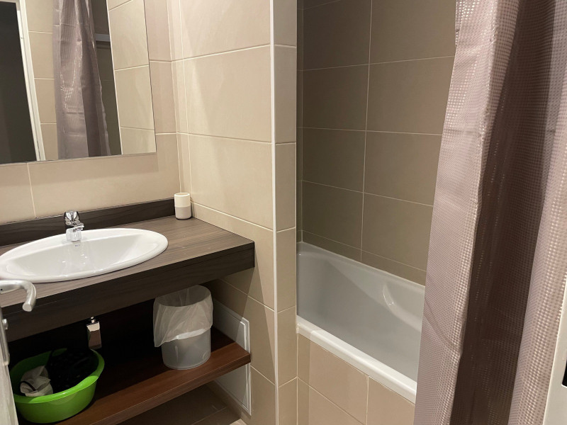 _lv_images__lot_0000000158_11_320003