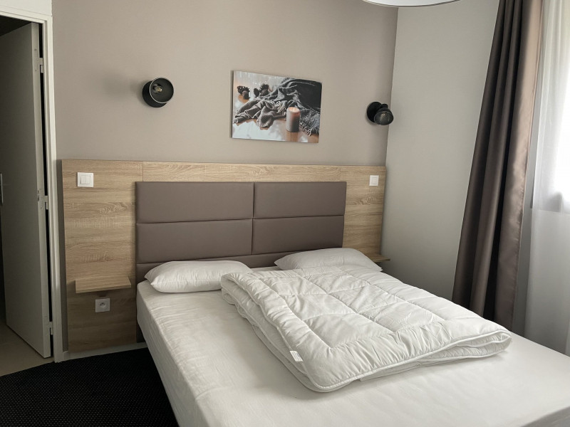 _lv_images__lot_0000000160_08_319985 _lv_images__lot_0000000160_08_319985