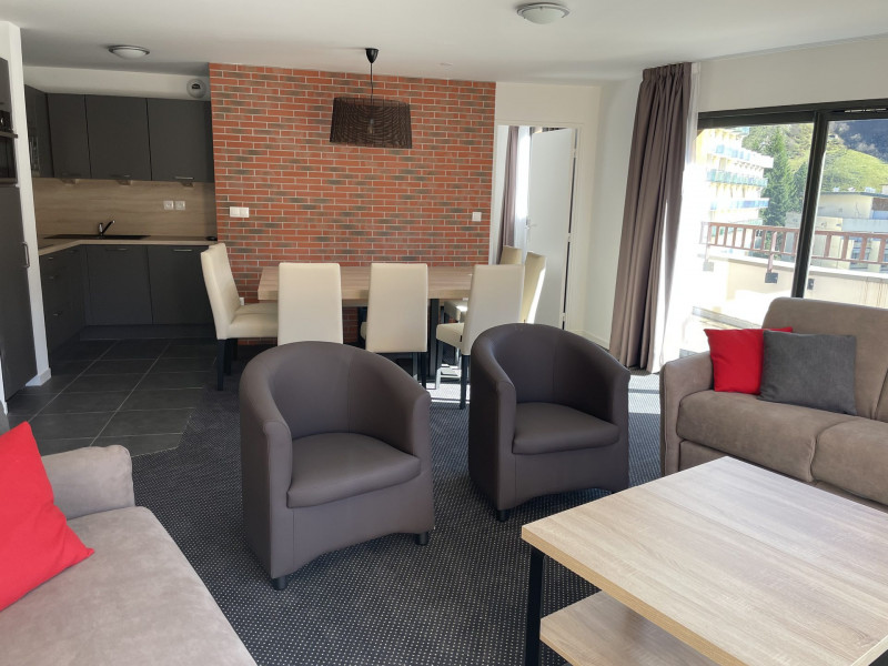 _lv_images__lot_0000000161_06_339198