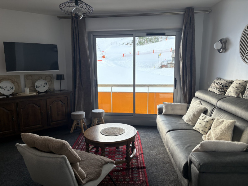 _lv_images__lot_0000000390_07_309215