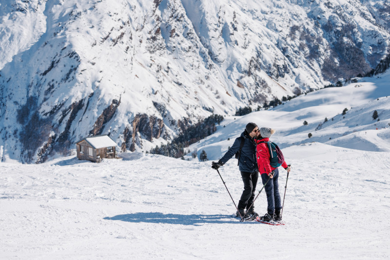 artouste-balade-raquette-couple1-hugo-aussenac-347417